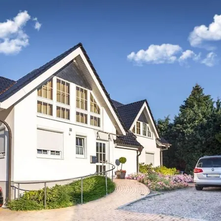 Gaestehaus Nina 2, App 1, Links * Scharbeutz
